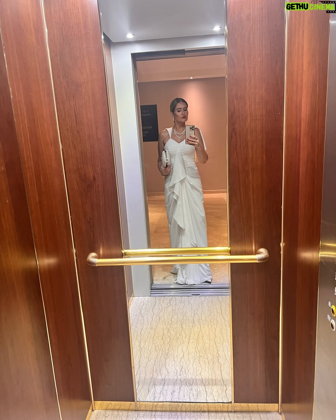 Hana Sheha - 21.2K Likes - White dress, red lipstick, Diamond Set ..
It must be illegal 🤍🤩❤️
Opening ceremony @fiffs.officiel
Thank you @dinouche.designs for my total look and diamonds 💎💎💎
Make up and hair by the talented @rimmake_up
