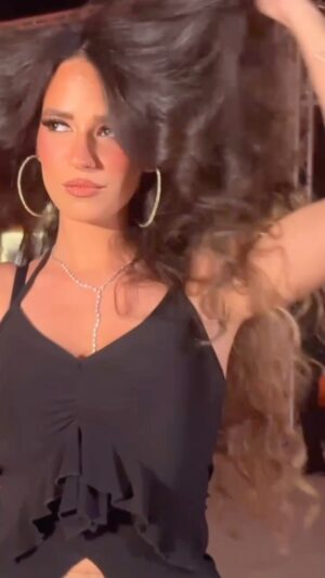 Hana Yousry Instagram - 🖤 تمر حنة 🖤 

Stylist/ Image Consultant: @mahaibrahimyousry 
Jewelry: @iramjewelry_ 
Makeup: @monagamalofficial 
Hair: @alsagheersalons
