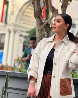 Hanadi Al-Kandari Instagram - #loewe 🤍🤎