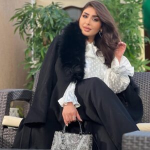 Hanadi Al-Kandari Instagram - . لم أحبك كشخص فقط بل أحببتك كوطن لا أريد الانتماء لغيره.