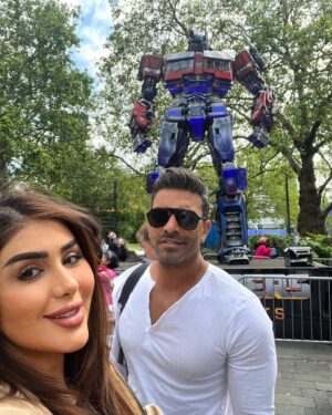 Hanadi Al-Kandari Instagram - #transfformers
🇬🇧