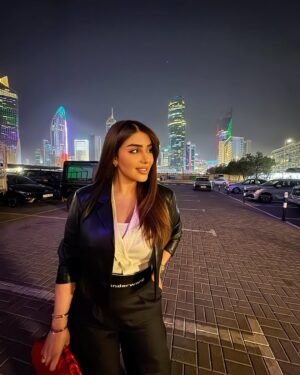Hanadi Al-Kandari Instagram - وطني الكويت سلمت للمجد 🇰🇼
#الكويت #الكويتيات #الكويتيه #الكويت🇰🇼 #كويت #كويتي_وافتخر #كويتي