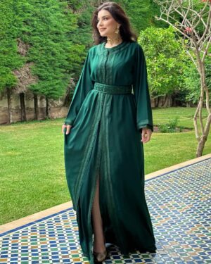 Hanane El Khader Instagram - عيد مبارك الغزيوليين 🤍ً #hananeelkhader #التكشيطة_المغربية 🇲🇦 @couturebysika