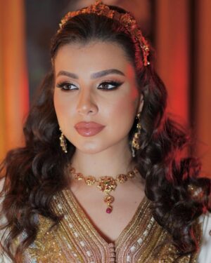 Hanane El Khader Instagram - Moroccan tradition’s 🇲🇦👑 #hananeelkhader  @neggafasaphir @tymabeauty
