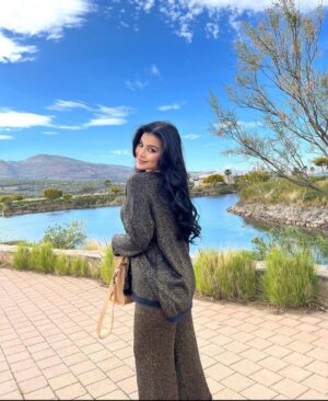 Hanane El Khader Instagram - توحشت بلادي 🇲🇦و توحشتكووم كدايرين  لباس عليكم ؟. I’m back to my lovely country🇲🇦#hananeelkhader 📸: @douaa.elkhader