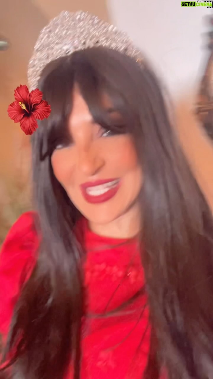 Hanane el-Fadili - 7.4K Likes - Le 12/12 spectacle 30 ans de rire @studiodesartsvivants @parlonsevents.ayssa @salho.visualvfx
