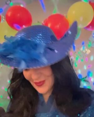 Hanane el-Fadili Instagram - Bonne année ♥️😘😘