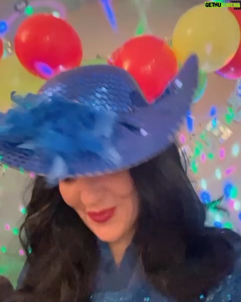 Hanane el-Fadili - 16.6K Likes - Bonne annĆ©e ā„ļøšš