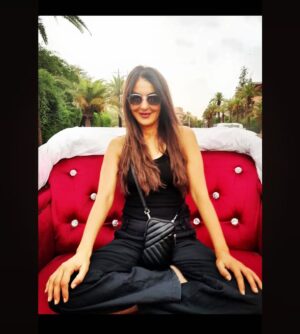 Hanane el-Fadili Instagram - Photo by moul Koutchi ❤️😉