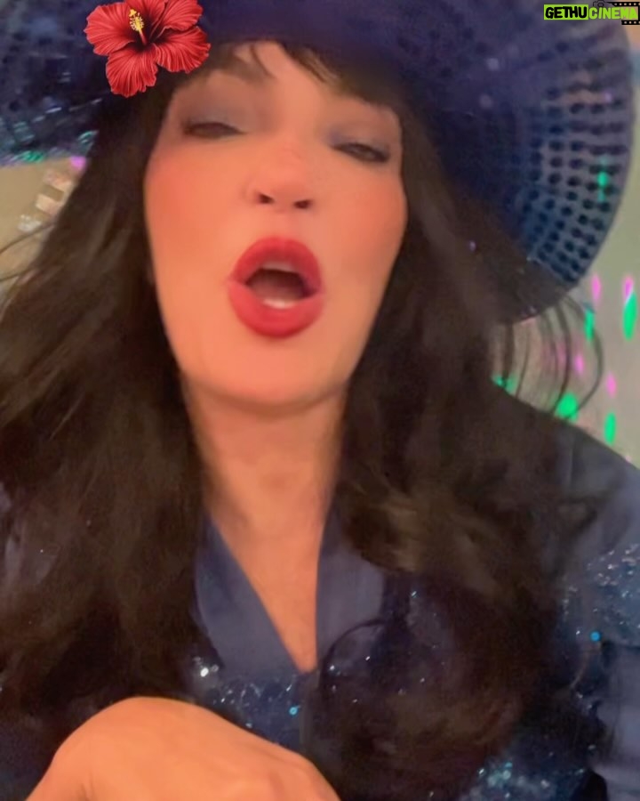 Hanane el-Fadili - 16.6K Likes - Bonne annĆ©e ā„ļøšš