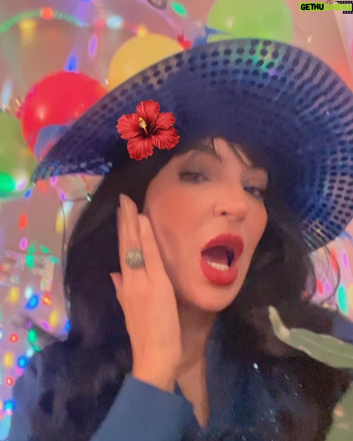 Hanane el-Fadili - 16.6K Likes - Bonne annĆ©e ā„ļøšš