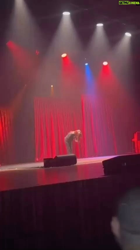 Hanane el-Fadili - 1K Likes - Une belle reprise en perspective pour la rentrĆ©e : nouvelle collaboration, nouvelle Ć©nergie, Ć bientĆ“t ! ā¤ļø