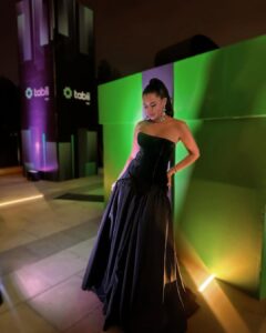 Actress Hande Do?andemir HD Photos and Wallpapers March 2025