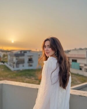 Hania Aamir Instagram - Eid Mubarak <3