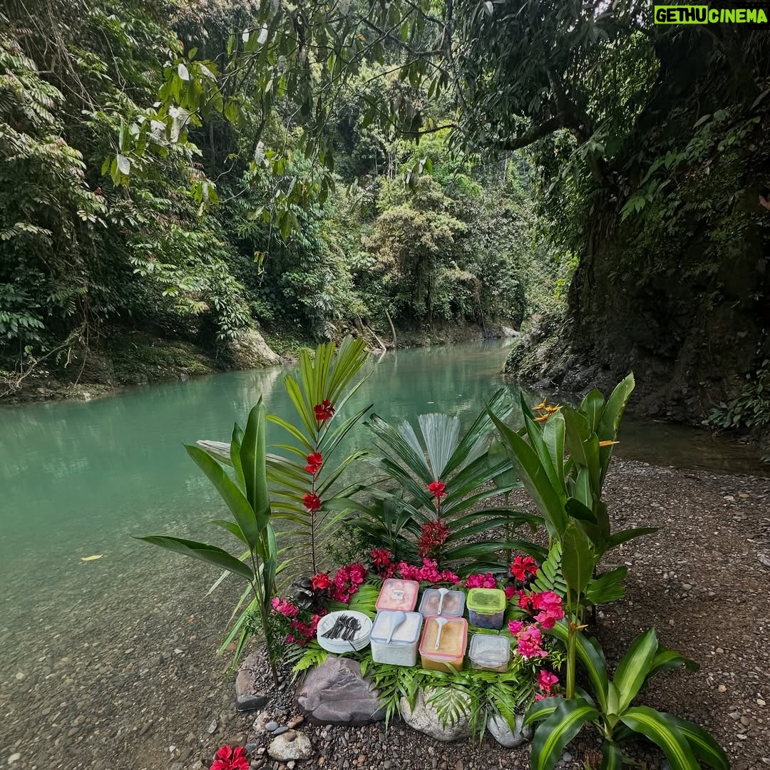 Hannah Al Rashid - 11.3K Likes - Tangkahan, thank you! 🤍✨
First time doing a big family trip since we were kids 🥹
So many wonderful memories made, truly in awe of Allah’s creation, Subhanallah. The way every stress evaporated from my mind the minute we arrived. To wake up to the sounds of the jungle, the river, the torrential rain…the endless laughter of this bonkers family.
Forever grateful.
Thank you @terrariotangkahan and all our Abangs there for looking after us so well 🫶🏼 Makasih juga kaks @andifyahya
#goblokglam