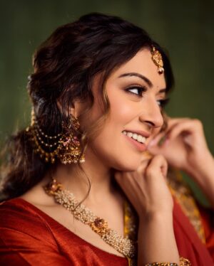 Hansika Motwani Instagram - 😍
•
•
•
Outfit Designed by - @monaji66
Styled by- @niru05_raghupathy
Jewellery- @ishhaara
@bcos_its&silver @tyohaarsilverjewellery @karnikajewelshyd 
Styling team- @stylebyeshh
@kavya__anand @mohammed.faizaa @kinjal4045__ @saigopalchikkala_cine_costumer
MUH- @rupeshryadav @ashwini_hairstylist
Photography- @shivakrishna_rsk