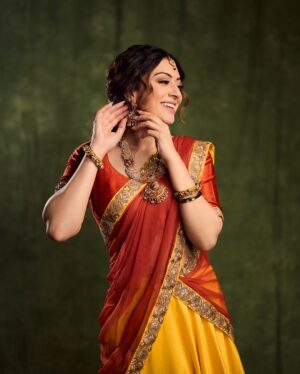 Hansika Motwani Instagram - 😍
•
•
•
Outfit Designed by - @monaji66
Styled by- @niru05_raghupathy
Jewellery- @ishhaara
@bcos_its&silver @tyohaarsilverjewellery @karnikajewelshyd 
Styling team- @stylebyeshh
@kavya__anand @mohammed.faizaa @kinjal4045__ @saigopalchikkala_cine_costumer
MUH- @rupeshryadav @ashwini_hairstylist
Photography- @shivakrishna_rsk