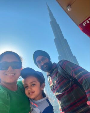 Harshdeep Kaur Instagram - Holiday with Hunar 💖 10th Anniversary Celebration made more fun by our Son 😀