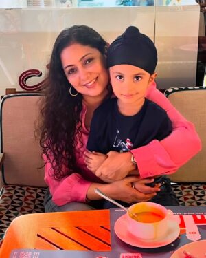 Harshdeep Kaur Instagram - Holiday with Hunar 💖 10th Anniversary Celebration made more fun by our Son 😀