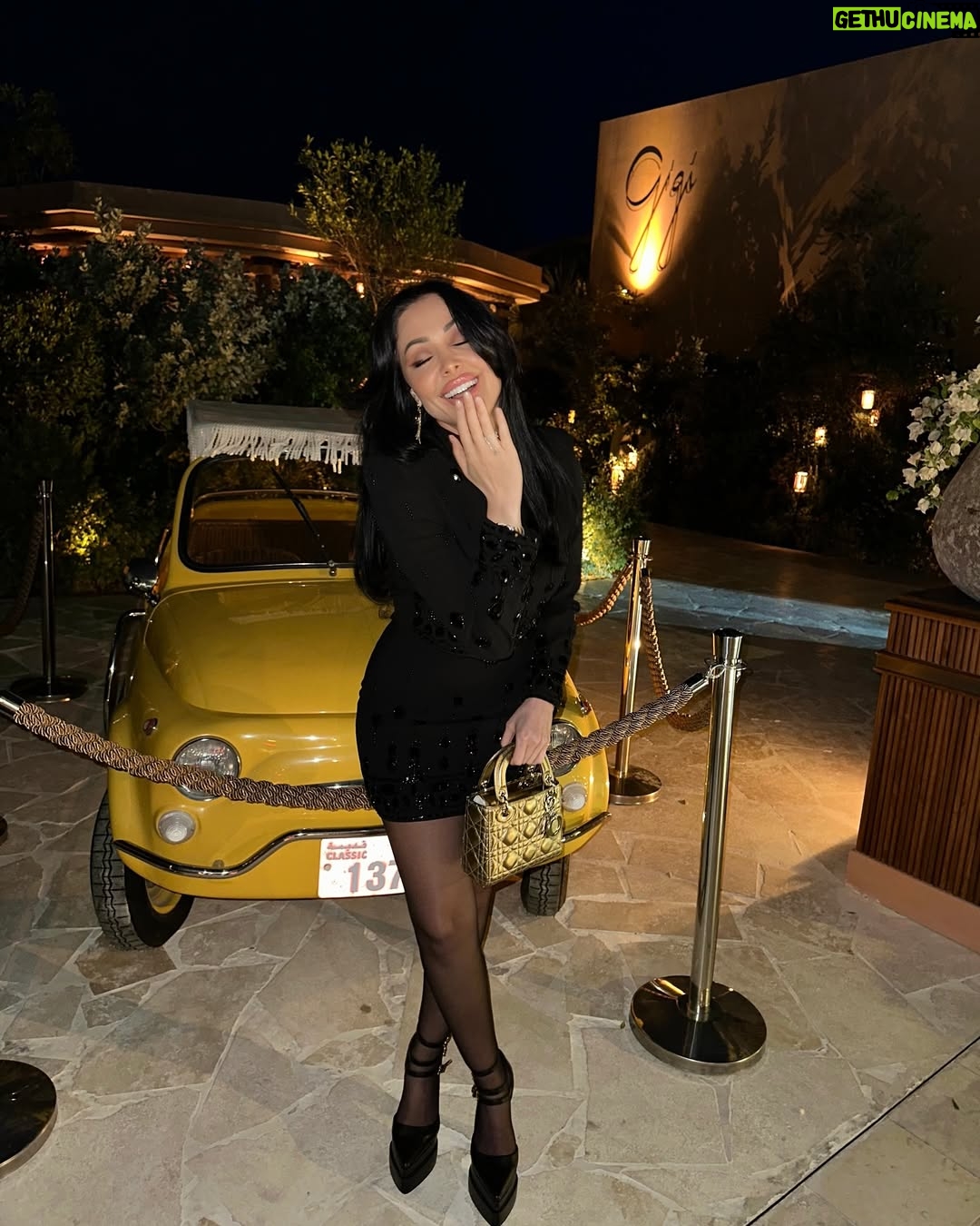 Haya Karazon - 5.8K Likes - “Spending time with people who make you feel comfortable is priceless—you never notice the time passing, “Make the most of every moment.🤍🕊️
#virel #loveislove #love #explore #fypシ #أكسبلور #هيا_كرزون #dener