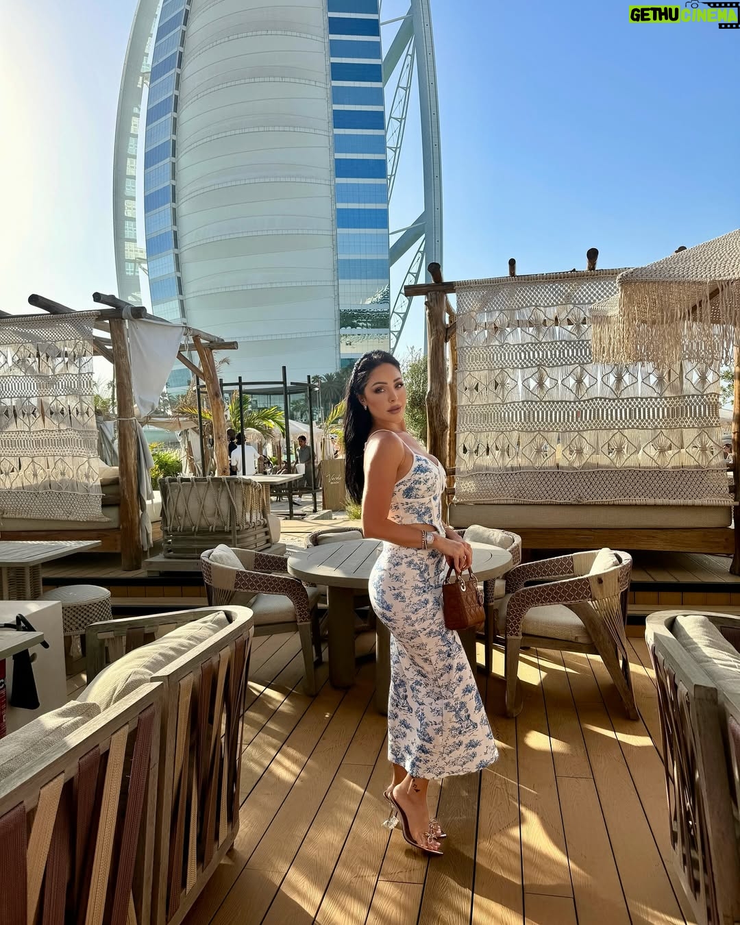 Haya Karazon - 8.3K Likes - أعيش بثلاثة قواعد بسيطة :
الحب يحتاج إلى أفعال ،الثقة تحتاج إلى إثبات ،الاعتذار يحتاج إلى التغير ..🕊️🤍
#fashion #bloggerstyle #amman #palstine
#love #eyemakeup #beauty #makeuplooks #explore #dubai #kuwait #glow #مكياج#photoshoot #palestine🇵🇸#اكسبلور_explore #الاردن #ماكياج #lifestyle #الامارات🇦🇪 #السعودية #قطر #مصر #explorepage #hairstyles #model#bloggerstyleاكسبو