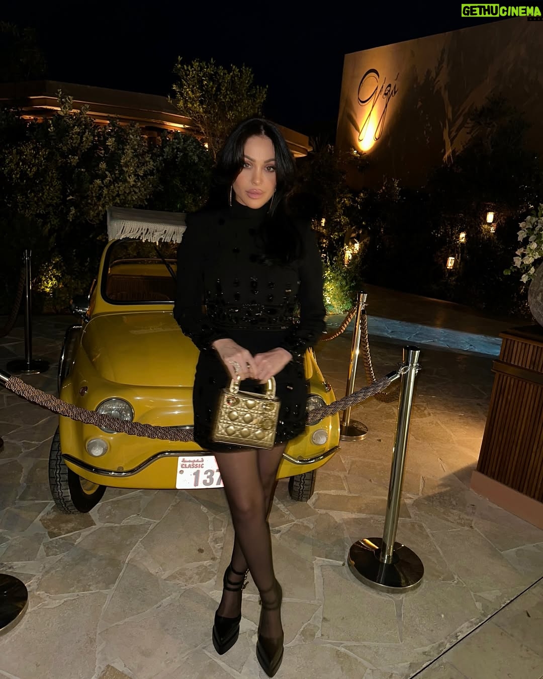 Haya Karazon - 5.8K Likes - “Spending time with people who make you feel comfortable is priceless—you never notice the time passing, “Make the most of every moment.🤍🕊️
#virel #loveislove #love #explore #fypシ #أكسبلور #هيا_كرزون #dener