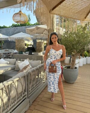 Haya Karazon Instagram - أعيش بثلاثة قواعد بسيطة :
الحب يحتاج إلى أفعال ،الثقة تحتاج إلى إثبات ،الاعتذار يحتاج إلى التغير ..🕊️🤍

#fashion #bloggerstyle #amman #palstine 
‎‏#love #eyemakeup #beauty #makeuplooks #explore #dubai #kuwait #glow #مكياج#photoshoot #palestine🇵🇸#اكسبلور_explore #الاردن #ماكياج #lifestyle #الامارات🇦🇪 #السعودية #قطر #مصر #explorepage #hairstyles #model#bloggerstyleاكسبو