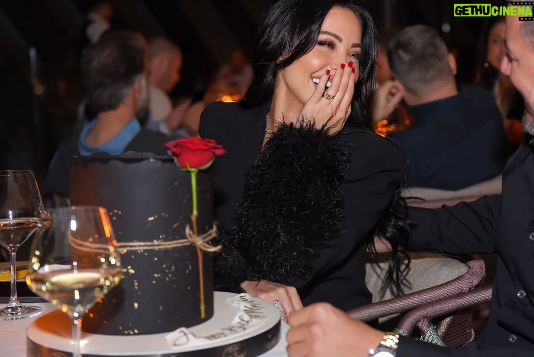 Haya Karazon - 18.9K Likes - ثُم يأتي من يحمل لكِ الحب في قلبه وقوله وفعله 🕊️🤍
عيد ميلادك هو مناسبة للاحتفال بك، بضحكتك التي تضيء أيامي، وبحبك الذي يملأ حياتي دفئًا وسعادة.
كل عام وأنت أجمل ما حصل لي في هذه الدنيا. أحبك من كل قلبي ❤️
o❤️🕊️H
#fashion #bloggerstyle #amman #palstine
#love #eyemakeup #beauty #makeuplooks #explore #dubai #kuwait #glow #مكياج#photoshoot #palestine🇵🇸#اكسبلور_explore #الاردن #ماكياج #lifestyle #الامارات🇦🇪 #السعودية #قطر #مصر #explorepage #hairstyles #model#bloggerstyleاكسبو