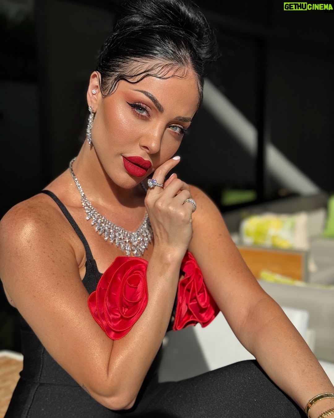 Haya Karazon - 5.9K Likes - Happy valentine all ❤️🕊️
#happyvalentinesday #vairal #loveislove #هيا_كرزون #dubailife #explore #fyp #اكسبلور_explore #viralvideos