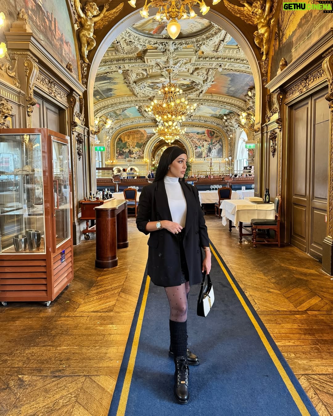 Haya Karazon - 4.5K Likes - لو لَم أكن أنا ، لَتَمَنّيتُ أَن أَكون أَنا 🤍🕊️🖤
#fashion #bloggerstyle #amman #palstine
#love #eyemakeup #beauty #makeuplooks #explore #dubai #kuwait #glow #مكياج#photoshoot #palestine🇵🇸#اكسبلور_explore #الاردن #ماكياج #lifestyle #الامارات🇦🇪 #السعودية #قطر #مصر #explorepage #hairstyles #model#bloggerstyleاكسبو#parís #parisienne