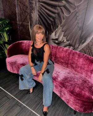 Haya Karazon Instagram - Keep your eyes on the stars and your feet on the ground 🕊️🤍🐎

#fashion #bloggerstyle #amman #palstine 
‎‏#love #eyemakeup #beauty #makeuplooks #explore #dubai #kuwait #glow #مكياج#photoshoot #palestine🇵🇸#اكسبلور_explore #الاردن #ماكياج #lifestyle #الامارات🇦🇪 #السعودية #قطر #مصر #explorepage #hairstyles #model#bloggerstyleاكسبو