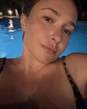 Hayden Panettiere Instagram - #PoolParty