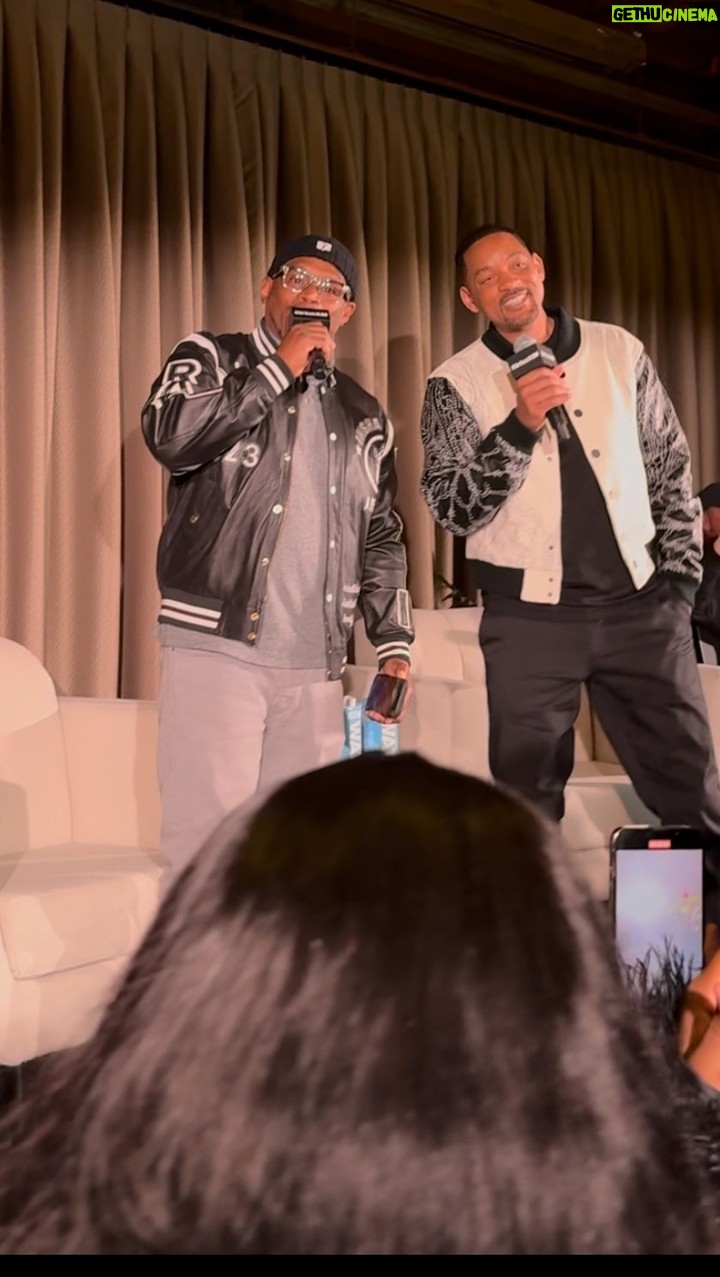 Heather B. - 2.5K Likes - 💸💸💸 @WILLSMITH
BASED ON A TRUE STORY : Live interview w/ @thehappyhourwhb @realsway at the @hardrockphilly
#philly #willsmith #basedonatruestory #freshprince