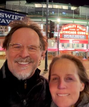 Helen Hunt Instagram - Tonight I saw @officialwrigleyfield (just from the outside) for the first time. My God. What a beautiful place. 

In just a few hours the Chicago @cubs will play my @dodgers in Tokyo in the first game of the 2025 season. Let’s go Dodgers. But my goodness the Cubs are epic and this stadium is a work of art. 

Let’s go Dodgers!

#baseball2025