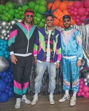 Helen Lindes Instagram - Tu cambio de década la teníamos que celebrar a lo grande y así fue…¡¡vaya fiestón!! 
Inspirados por los años 80, no pudimos parar de bailar con zapatillas converse al ritmo de nuestra música favorita de esa época.
 Como se curraron los outfits nuestros invitados, no podría haber sido más divertido.
Feliz 40 cumpleaños @rudy5fernandez ❤️