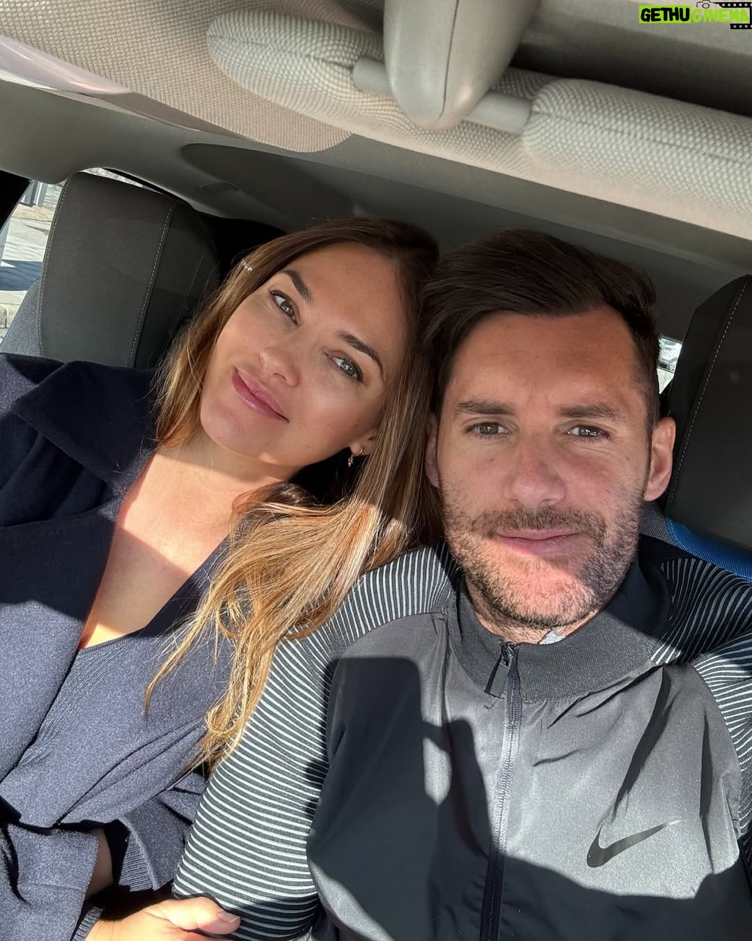 Helen Lindes - 9.5K Likes - Life lately… disfrutando mucho de estos momentos en familia ❤️ Es increíble lo rápido que pasa el tiempo cuando tienes niños 🥰🥰 #mumlife #familytime #lovemyfamily #eltiempovuela