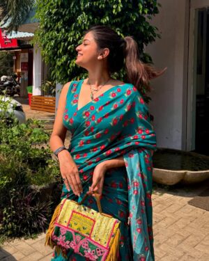 Hemal Ingle Instagram - Can draping your own saree be considered a superpower?