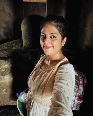 Hemalatha M Instagram - பயணத்திற்கு செலவு செய்வது, உங்கள் மீது நீங்கள் முதலீடு செய்வது போன்றது 😎

#inspirewithhemarakesh #lifestoriesofhemarakesh #HemaRakesh #travelwithhemarakesh #mumbai #caves
