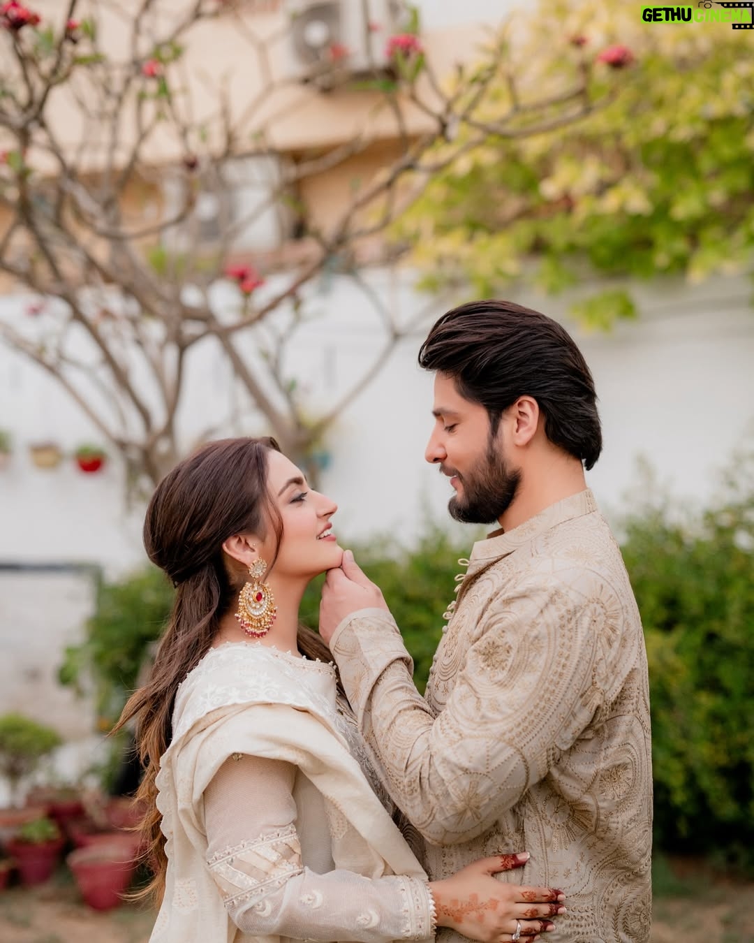 Hiba Bukhari - 266.2K Likes - Eid Mubarak 🌸
Meethi Eid buhat sari pyari duao aur muhabbat ke sath 💕
With my man @imarezahmed ❤️
Wearing @mohsin.naveed.ranjha ✨
Jewellery @kohar_jewel
Styled by @stylebykiranraza
📸 @farazmirzafilms
Hair by @mynahstylist_