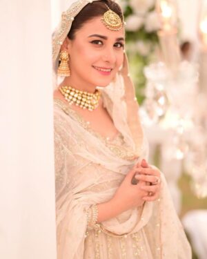 Hina Altaf Instagram - Zaira got married ! @harpalgeotv 
Wardrobe @farahtalibaziz 
Jewellery @kohar_jewel 
Hair and makeup @sanabutt54 
Photographer @abdulmohseearts