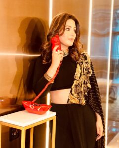 Actress Hina Khan HD Photos and Wallpapers March 2025