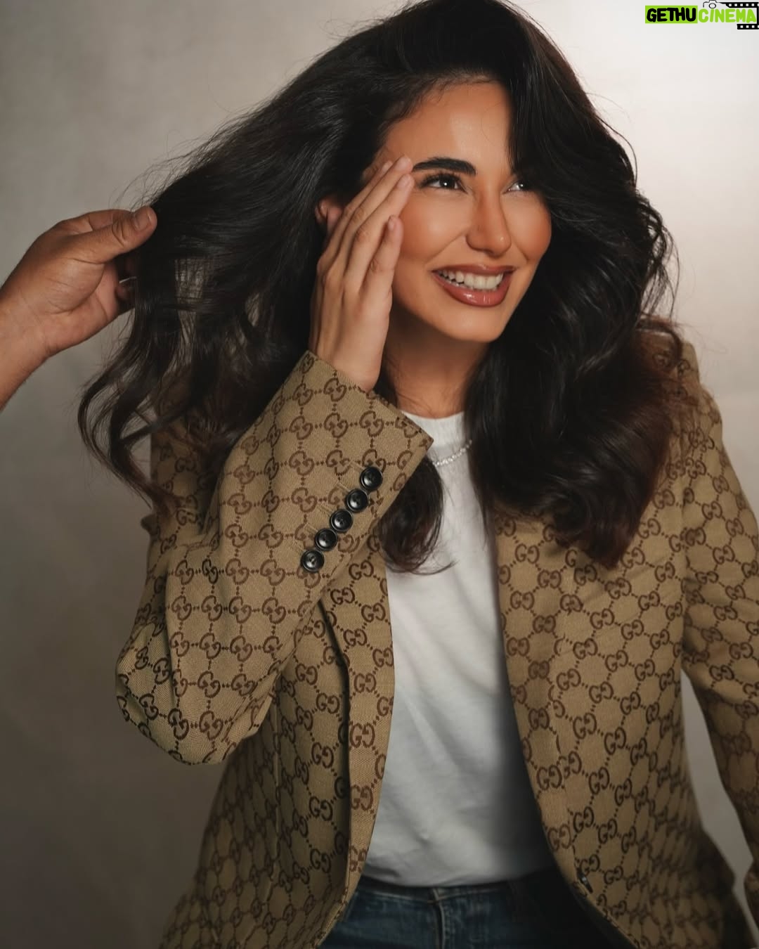 Hind Nizar - 39.9K Likes - OMEGA
@swissgalleryofficial
.
@mahmod.alrawi
@amjad_hairstylist1