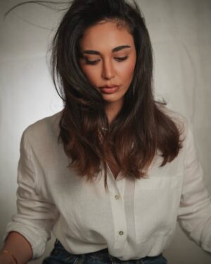 Hind Nizar Instagram - 🐣🫰🏻🤍هلاهلا 
@mahmod.alrawi 
@amjad_hairstylist1