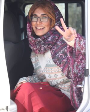 Hind Nizar Instagram - رأيكم بورده🌷 ورده قبل التنظيف والجلف🫣🤗