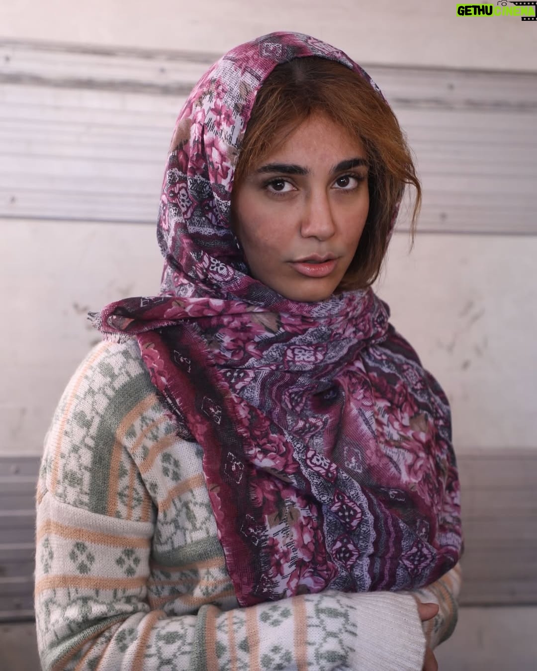 Hind Nizar - 72.8K Likes - رأيكم بورده🌷 ورده قبل التنظيف والجلف🫣🤗