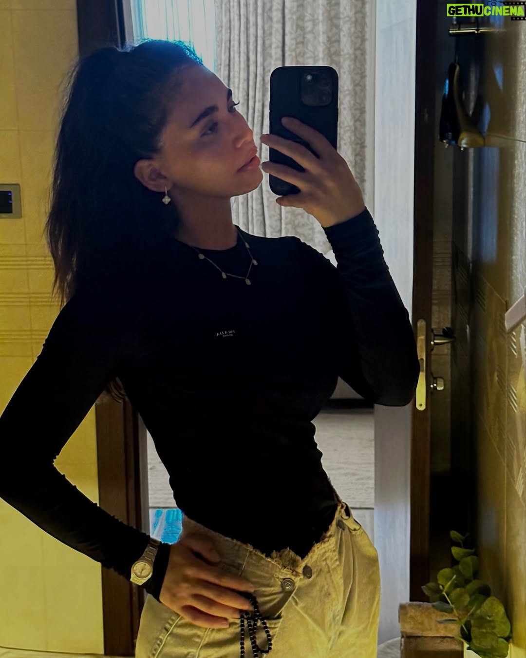 Hind Nizar - 50K Likes - 🍬هلاو