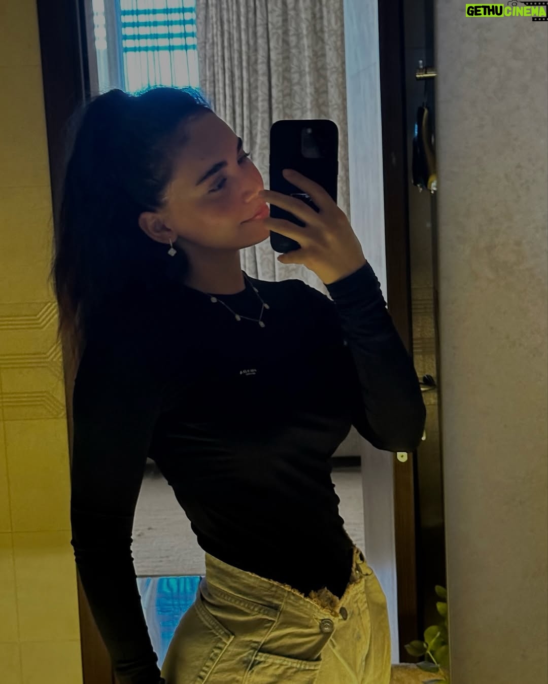 Hind Nizar - 50K Likes - 🍬هلاو
