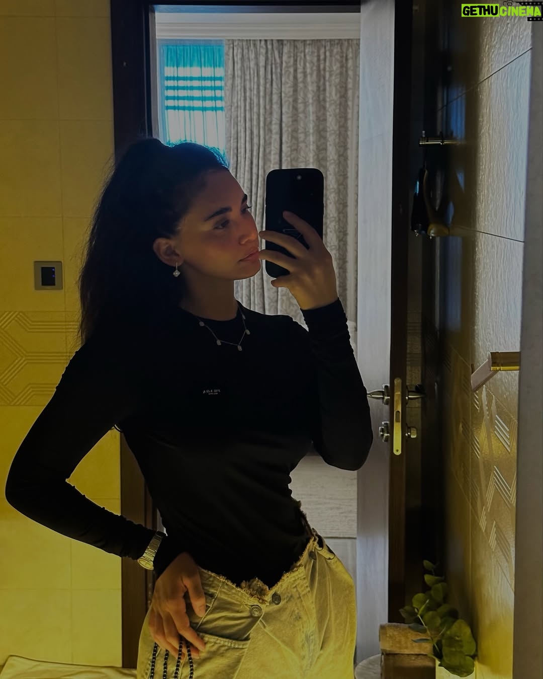 Hind Nizar - 50K Likes - 🍬هلاو