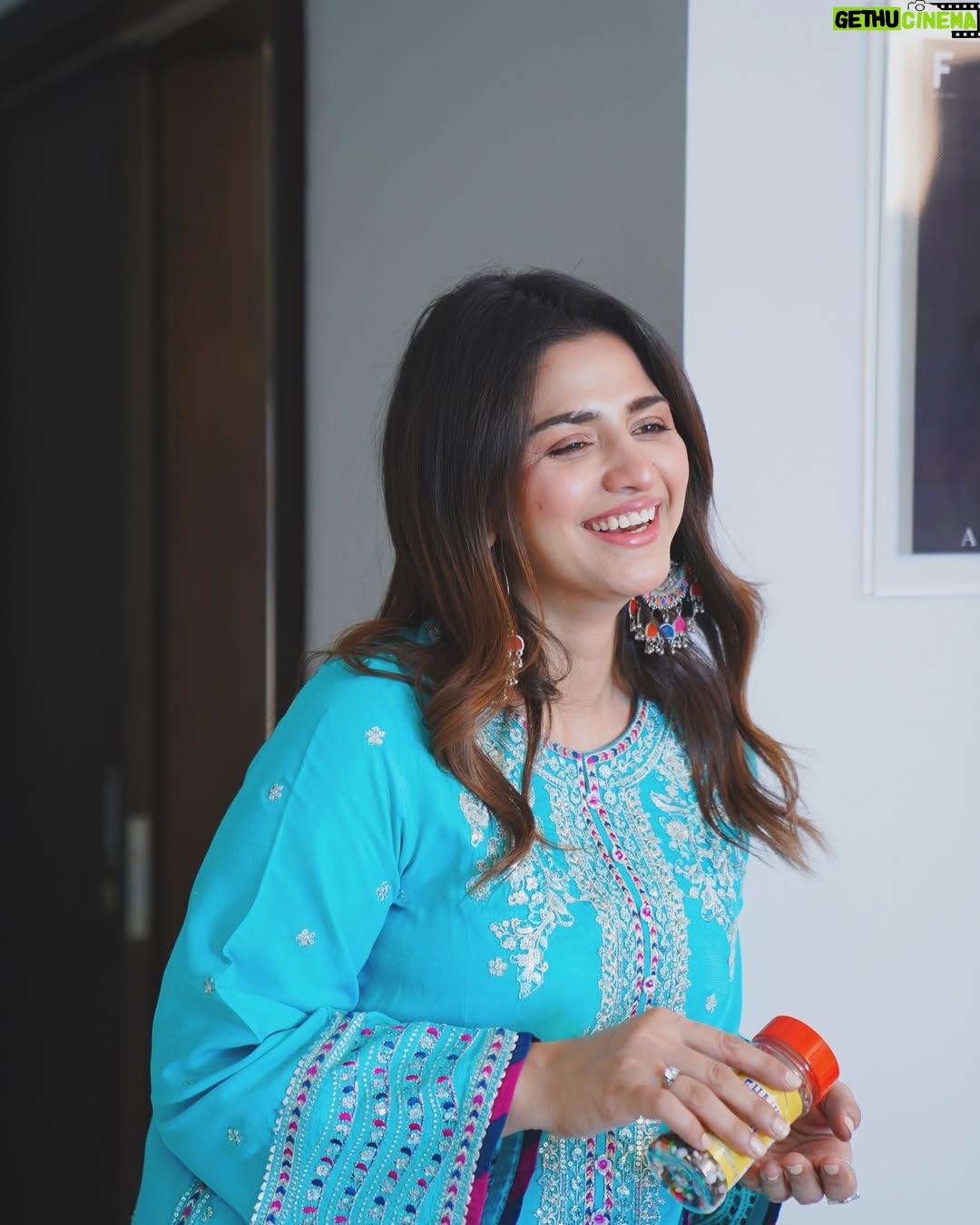 Hira Soomro - 19K Likes - 🙈🤷🏻♀️ I’m millennial …………
@aneelas_collection
@areebaziz960