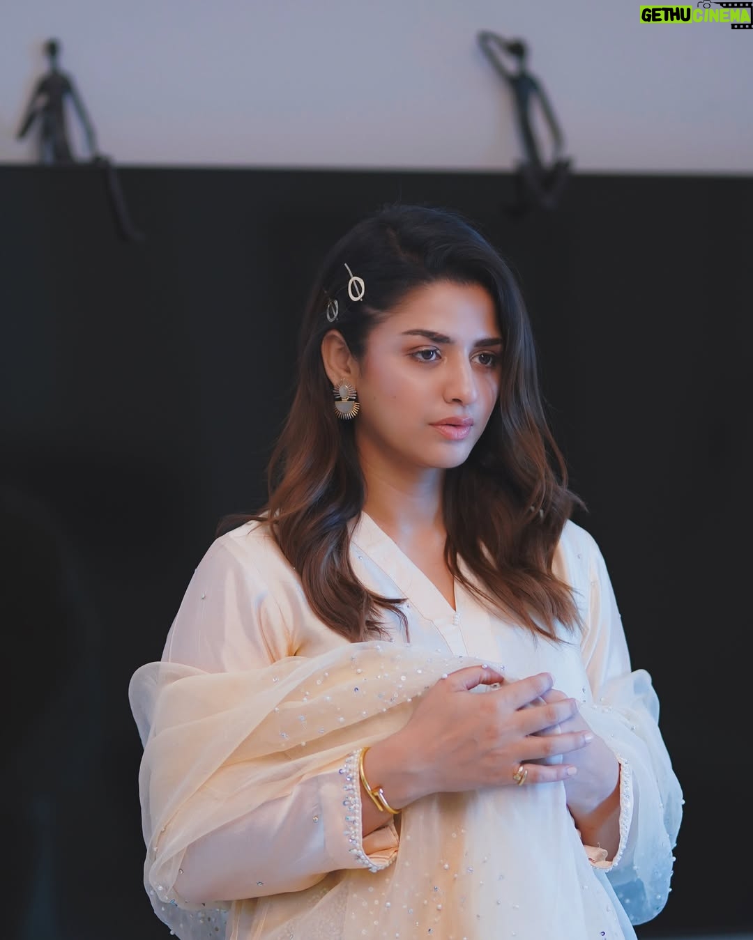 Hira Soomro - 35.3K Likes - ✨✨✨
@rukhdesigns
@areebaziz960